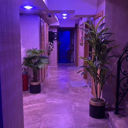 Perula & Hotell 3*