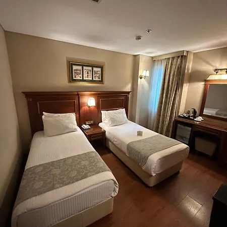 Perula & Hotel 3*