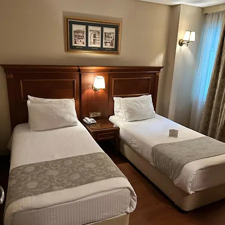 Hotel Perula & 3*
