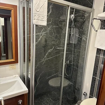 Hotel Perula & 3*