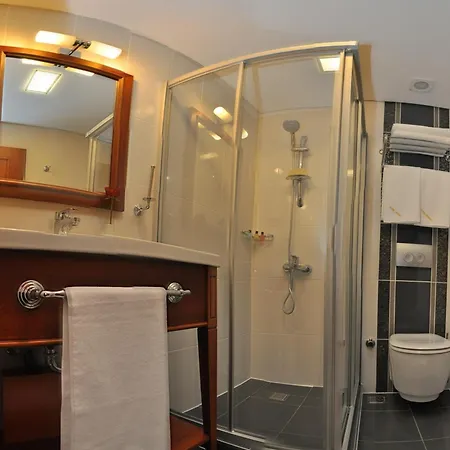Szálloda Perula & 3*