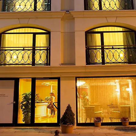 Perula & فندق